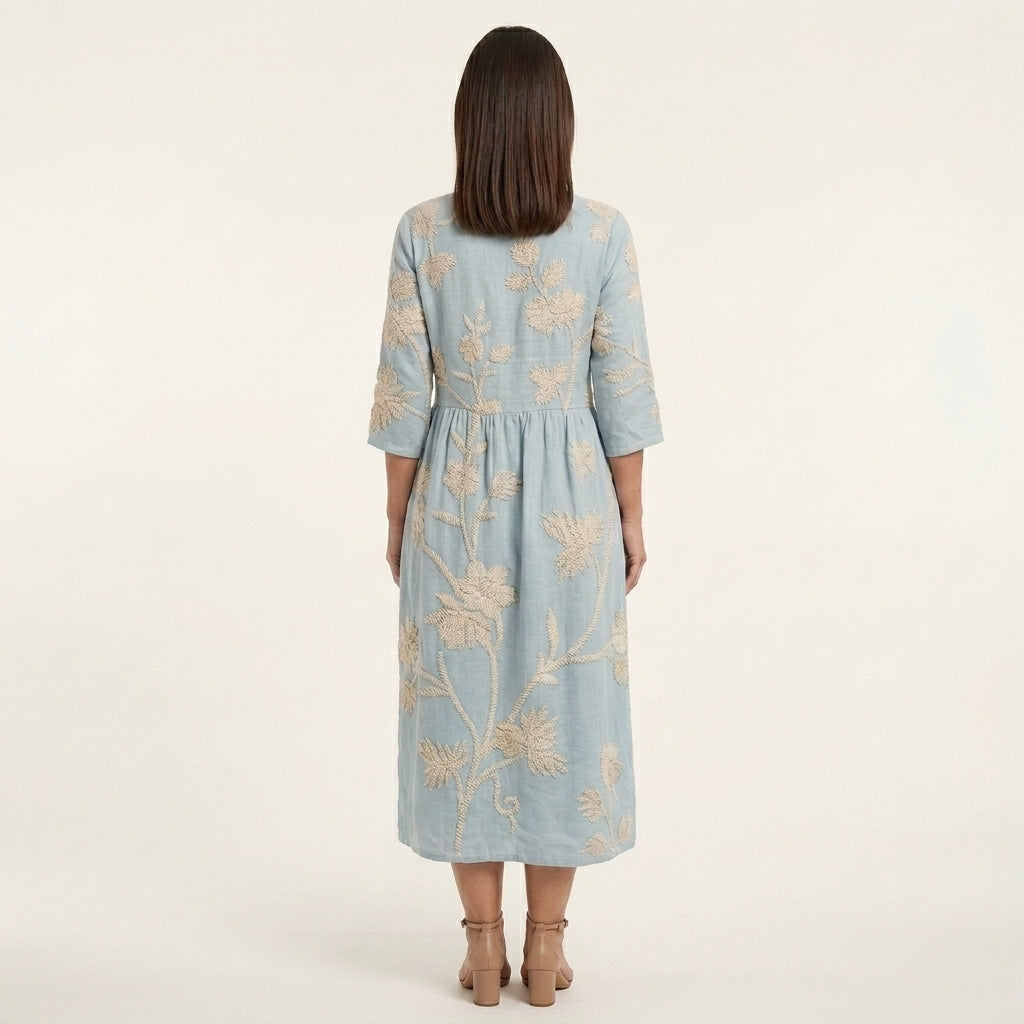 Vestido Midi Bordado Elegante